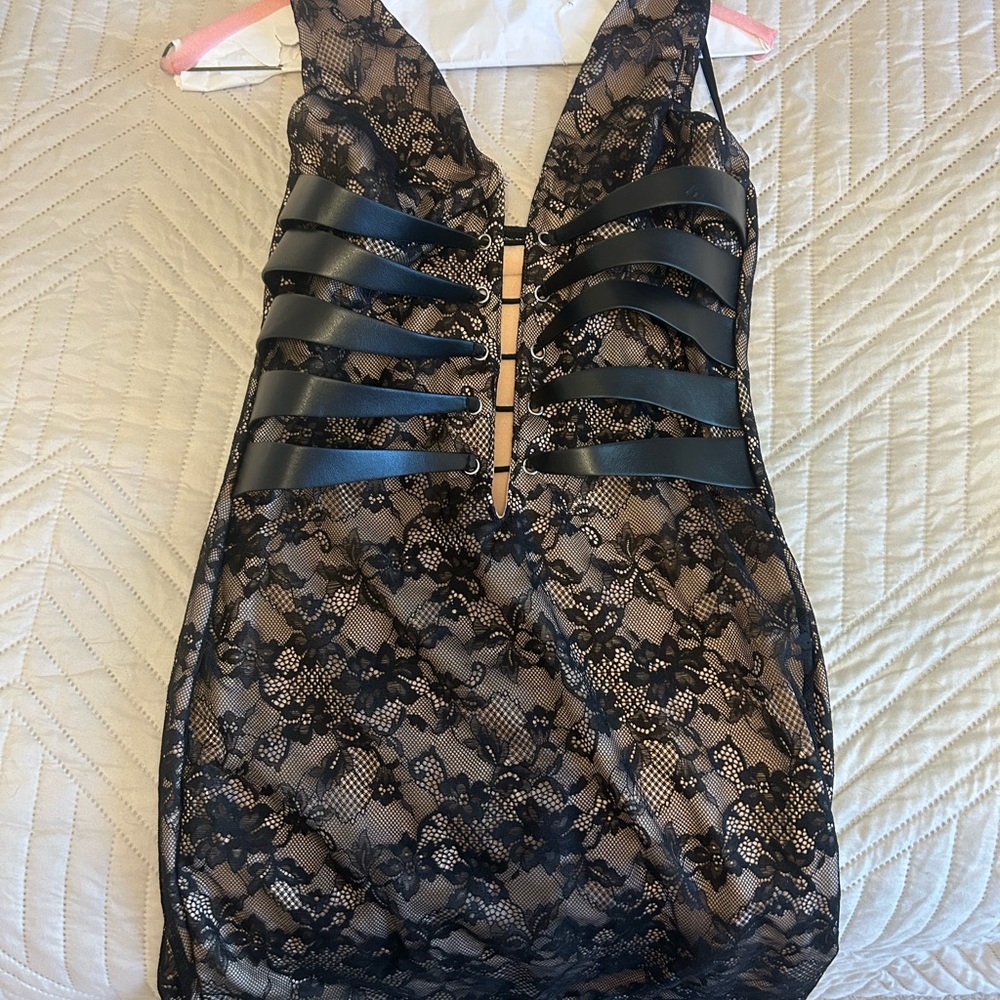 Amazon Black and Tan Backless Lace Dress